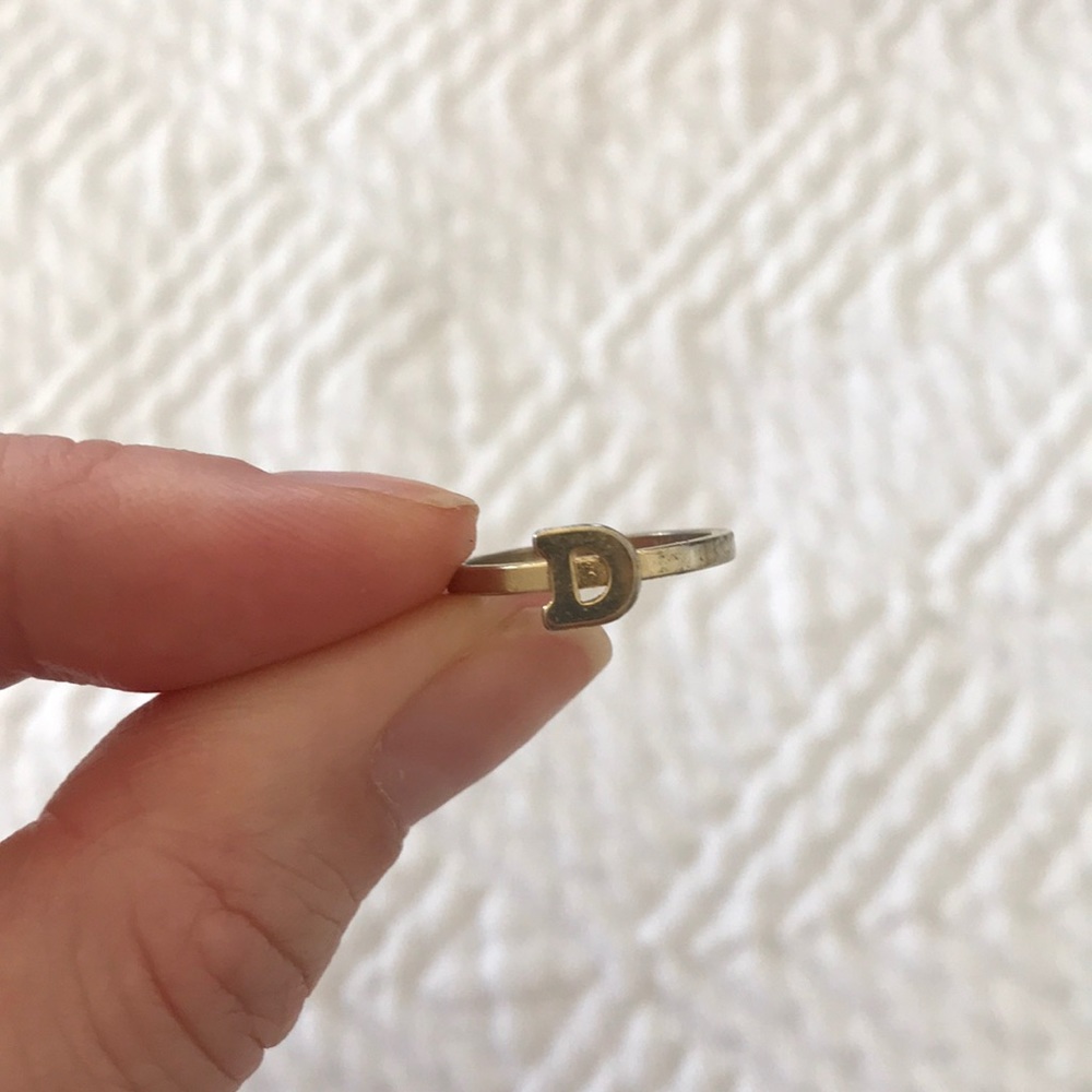 D initial pinky ring
